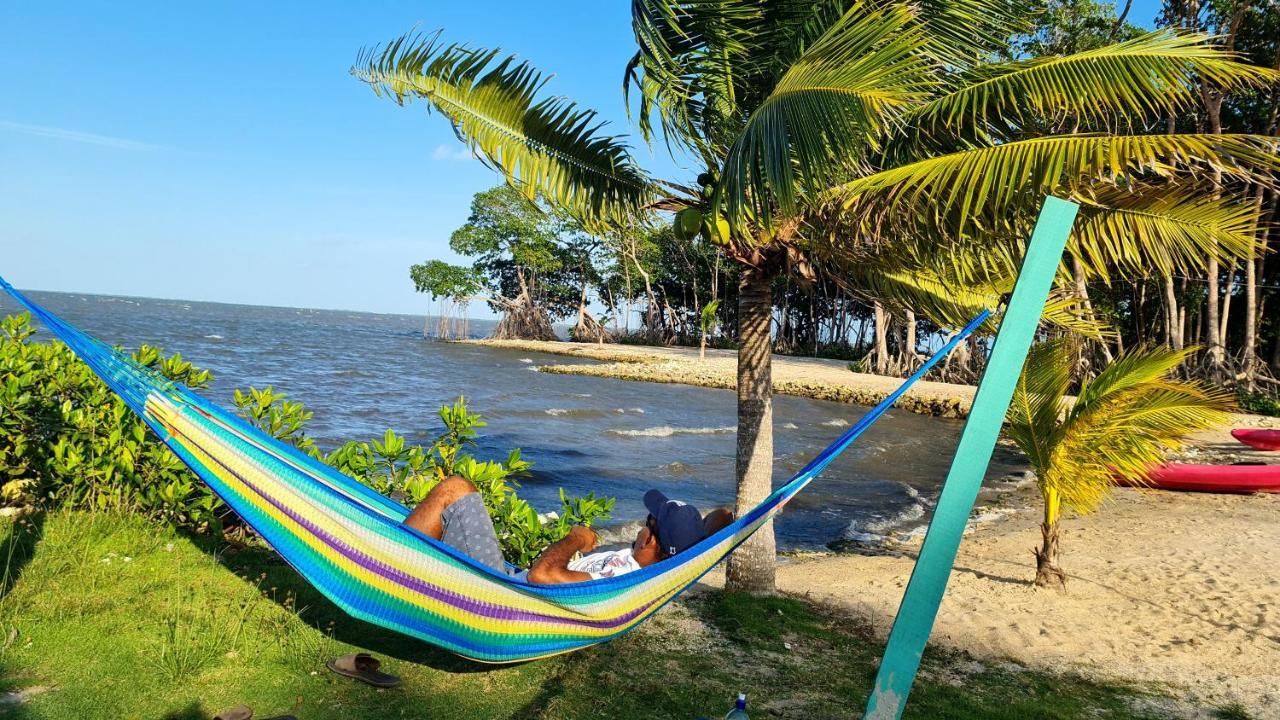 Seaside Chateau Resort เบลีซซิตี้ ภายนอก รูปภาพ